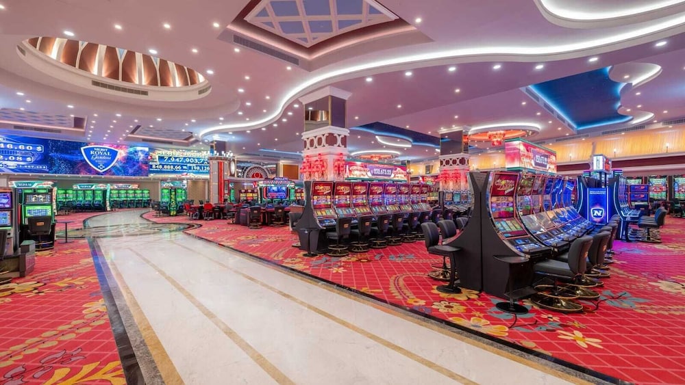 Merit Royal Gardens Hotel & Casino 62/69