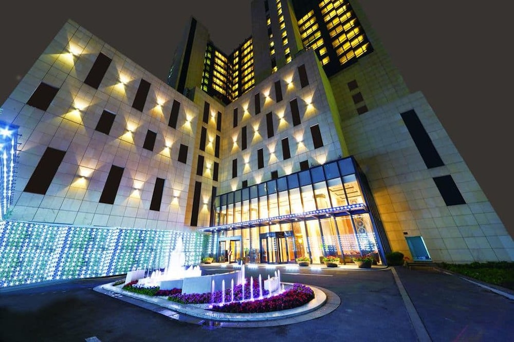 Paramount Gallery Hotel Shanghai 1/50