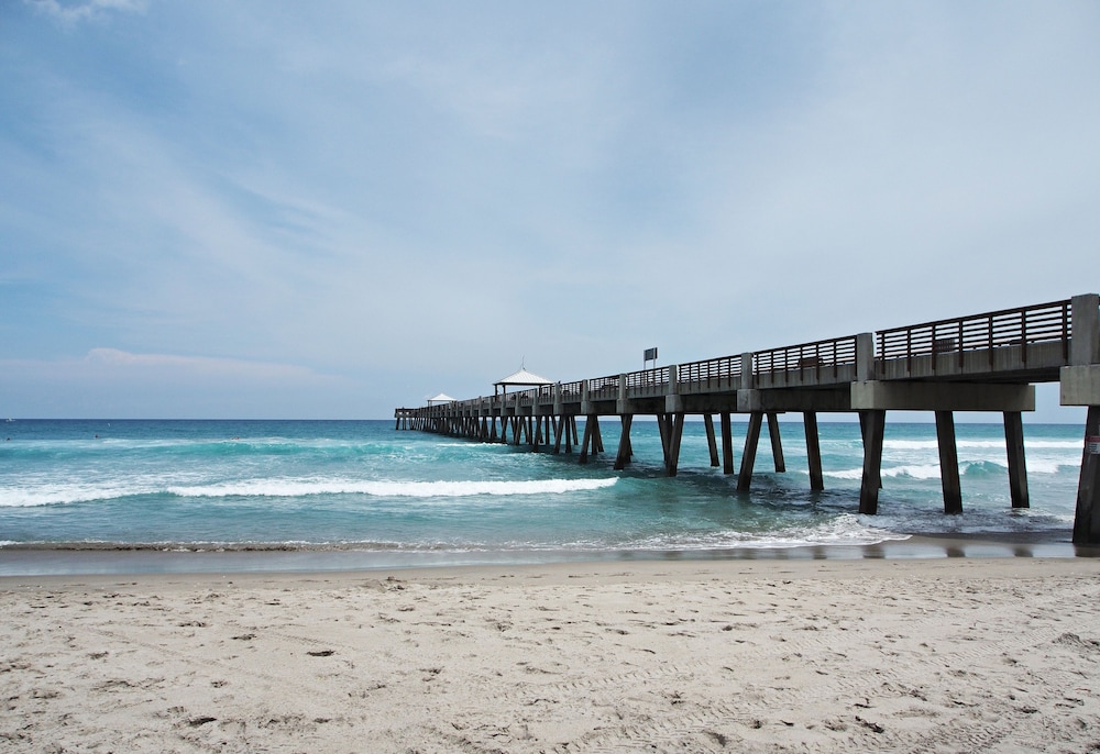 Jupiter Waterfront Inn 48/62