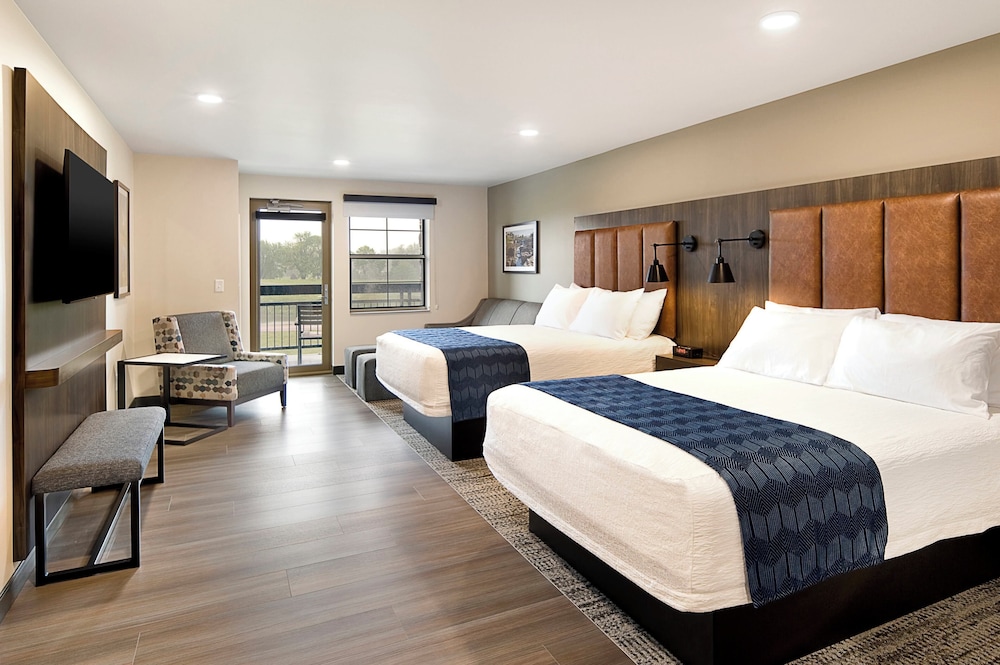 Clubhouse Hotel Suites Sioux Falls 18/67