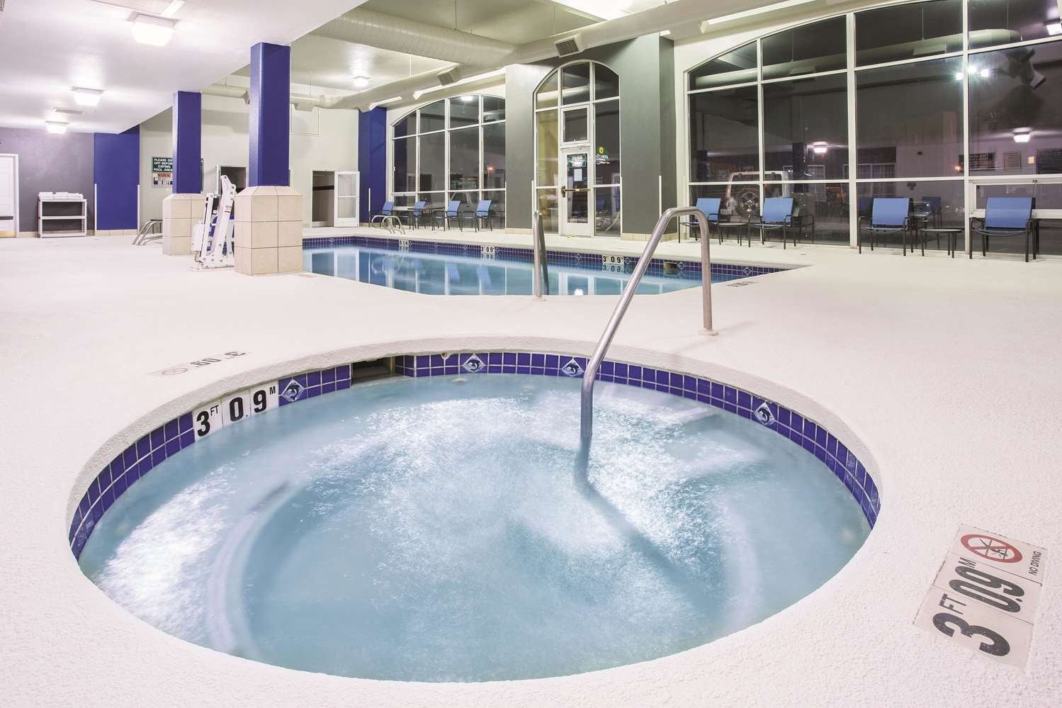 swimming pool spa