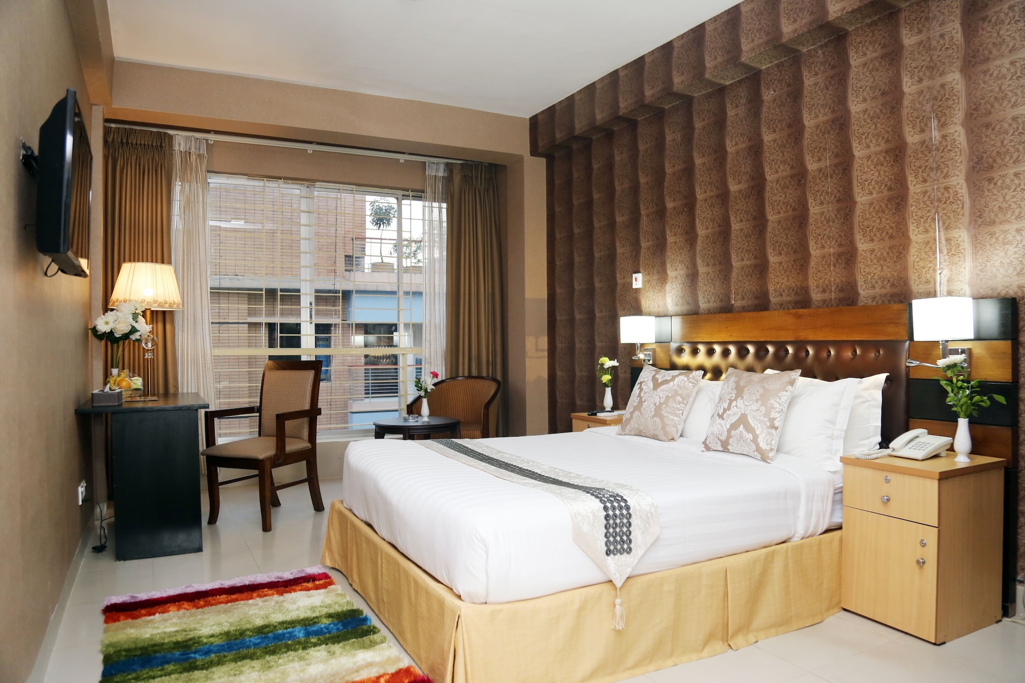 EXECUTIVE, DOUBLE BED