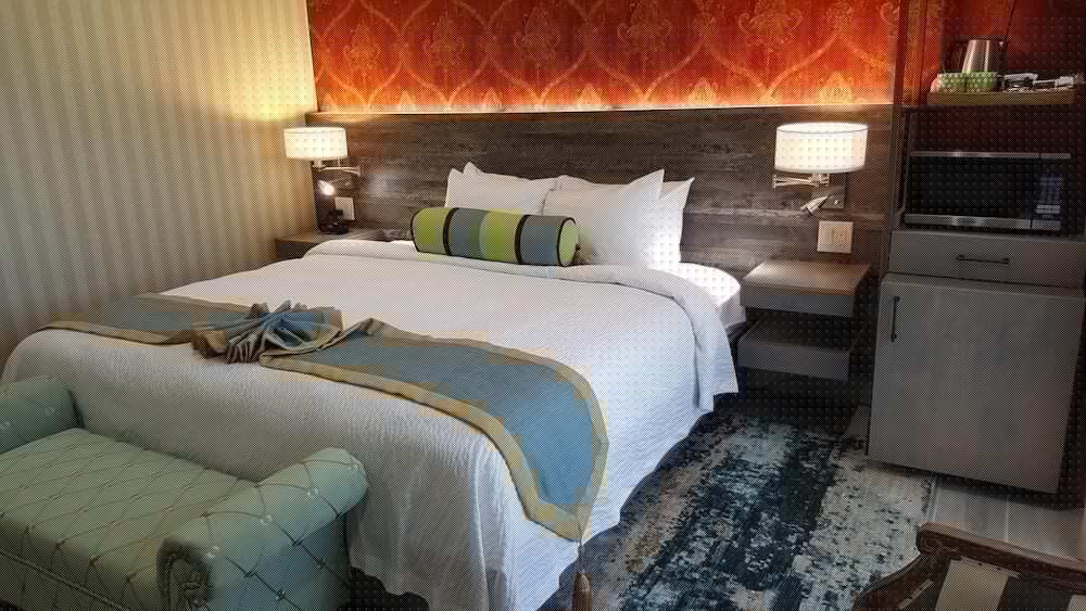 Sens Hotel & Bistro Berkeley 9/40