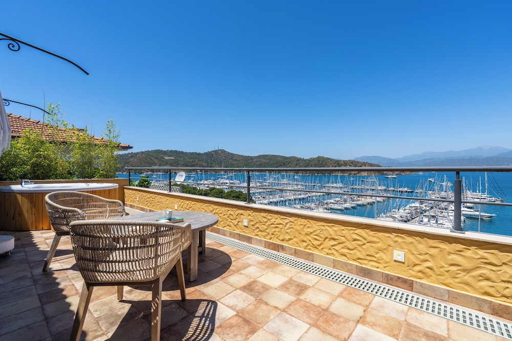 Unique Hotel Fethiye 65/69
