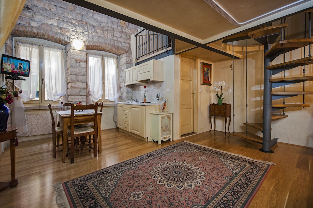 Residence Porta Antica 36/50
