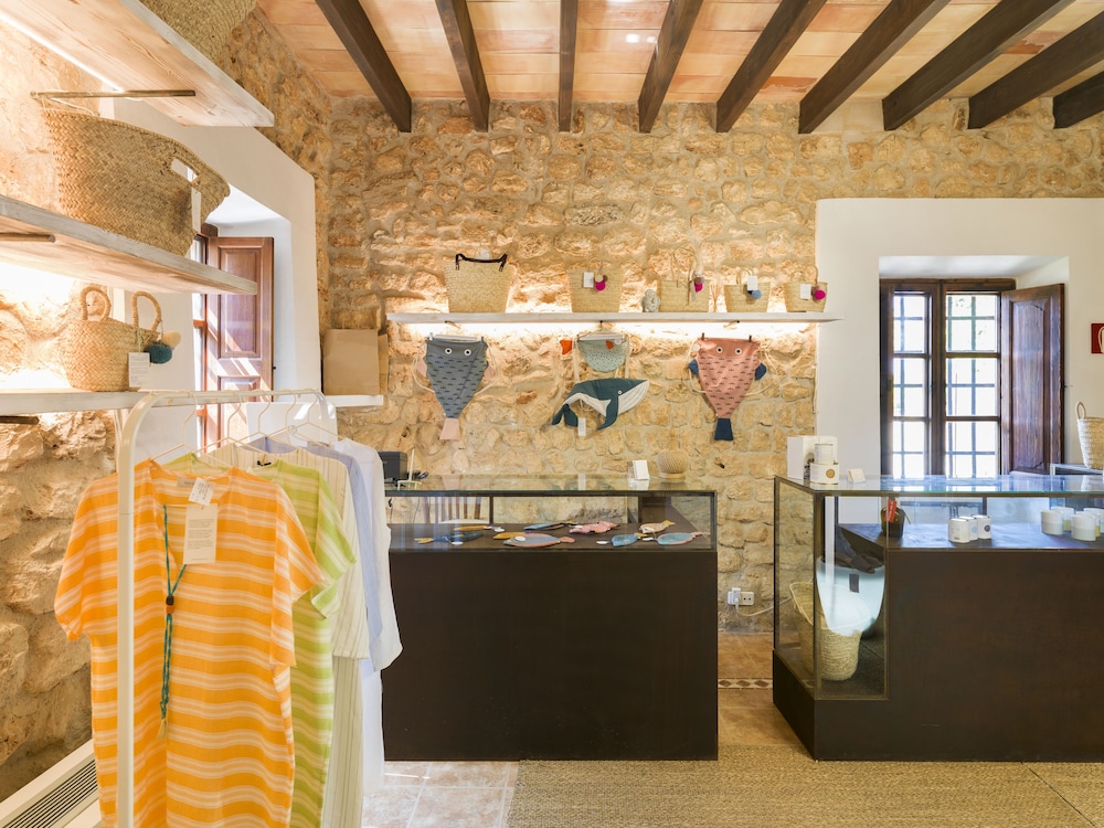Lobby at Sa Bassa Rotja Ecoturisme, PORRERES