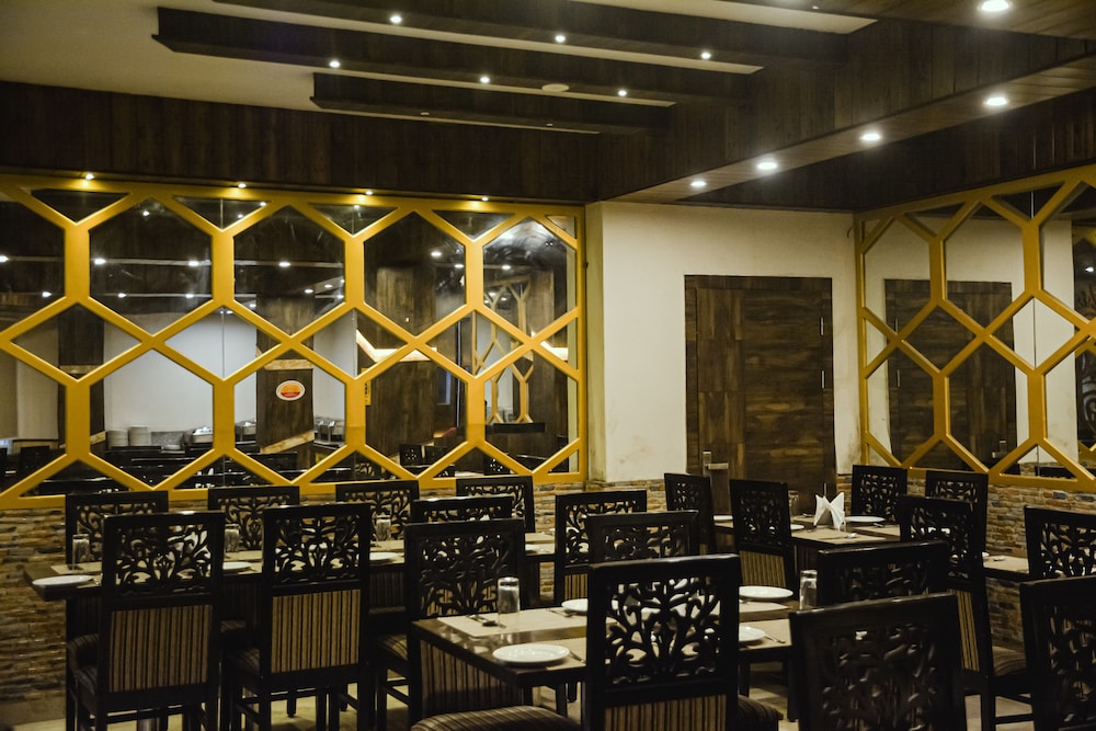 Zambala Retreat & Spa, Darjeeling By Anant Groups of Hotels 40/50