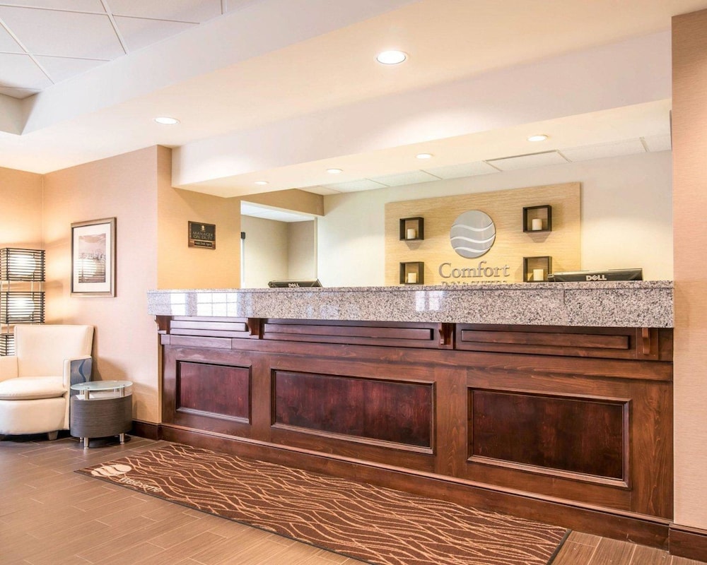 Comfort Inn and Suites Dover-Portsmouth 8/46