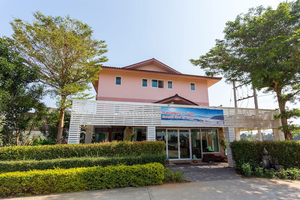 Khunyuw Hotel 6/63