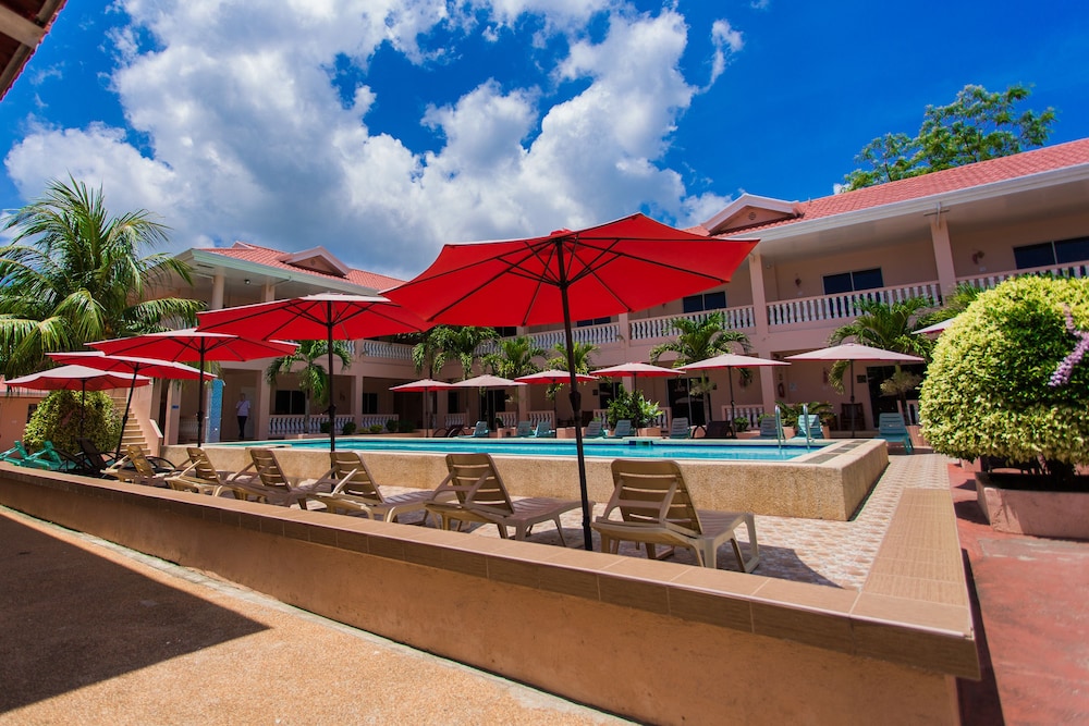Conrada's Place Hotel And Resort 10/67