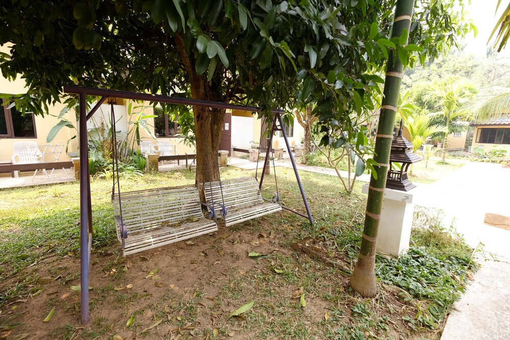 Piya Guesthouse 55/57