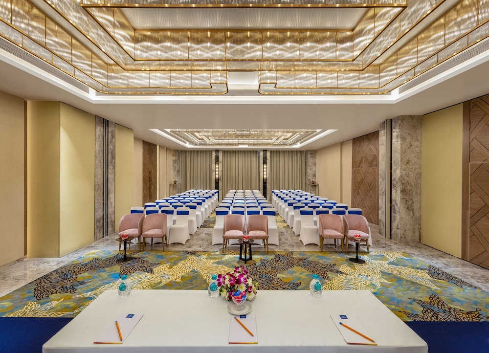 Bellevue Sarovar Premiere Junagadh 41/49