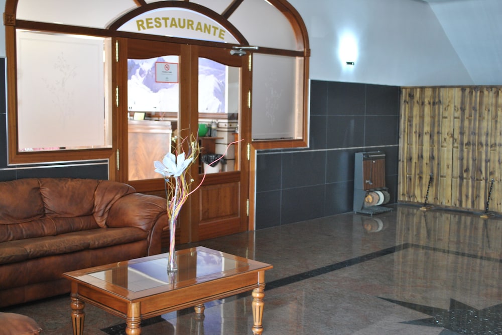 Hotel Restaurante Dama de Baza 45/55
