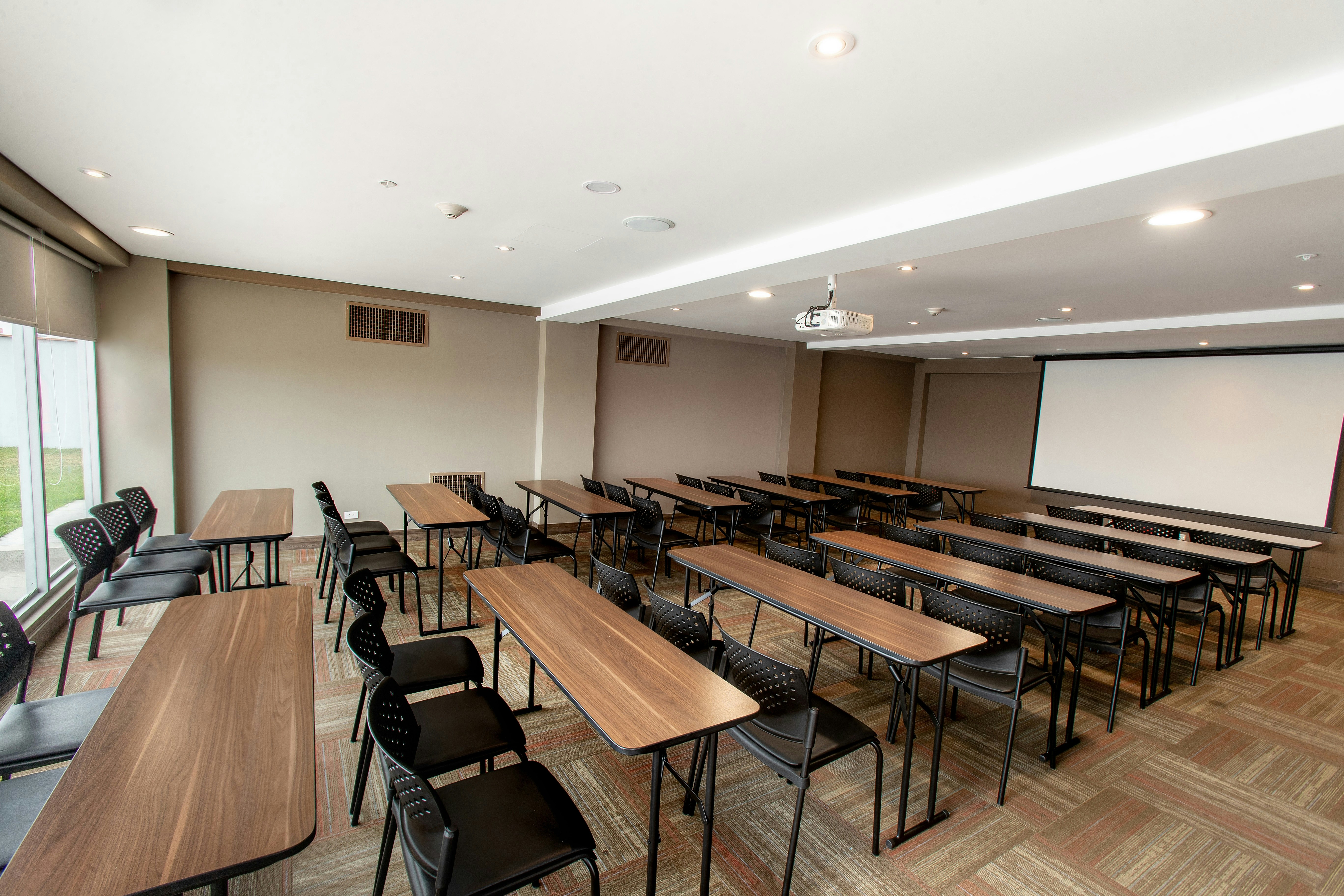 Hampton by Hilton Lima San Isidro 12/17