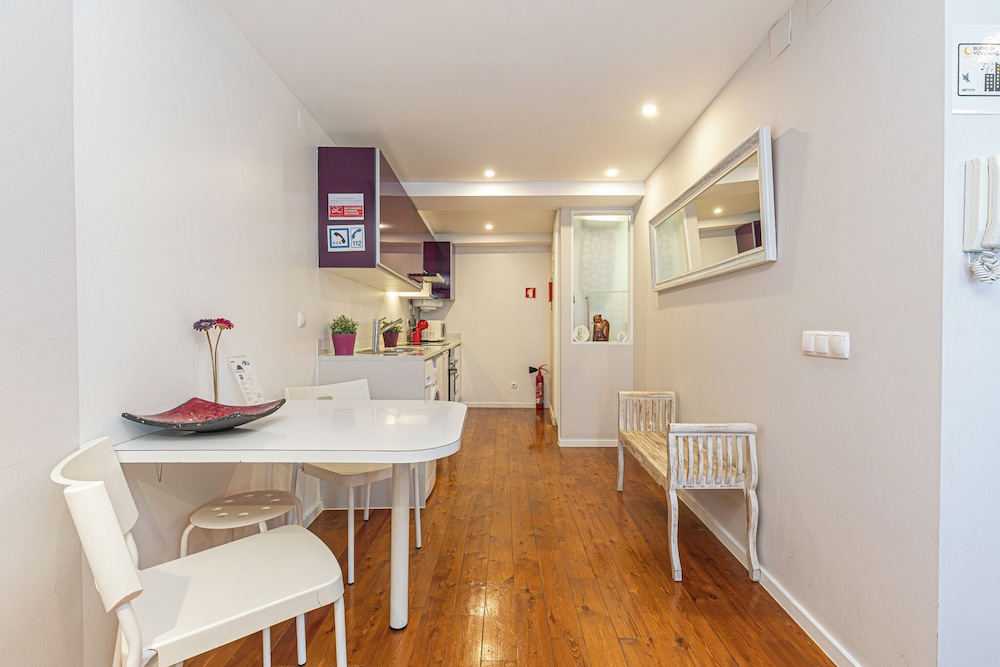 Lisbon Core Apartments In Bairro Alto Chiado 31/50