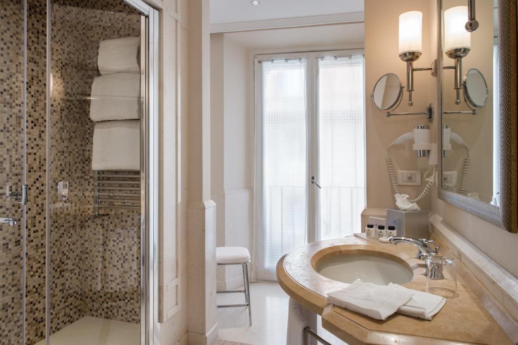 Omnia, Superior, Double Bed، Rose Garden Palace 3/3