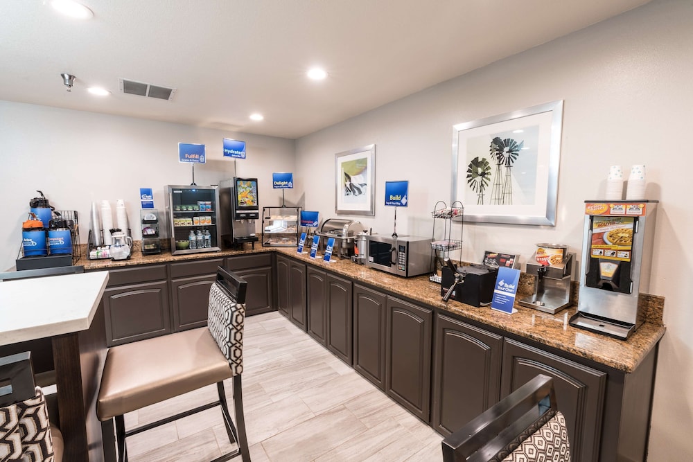 Best Western Abilene Inn Suites 24/34