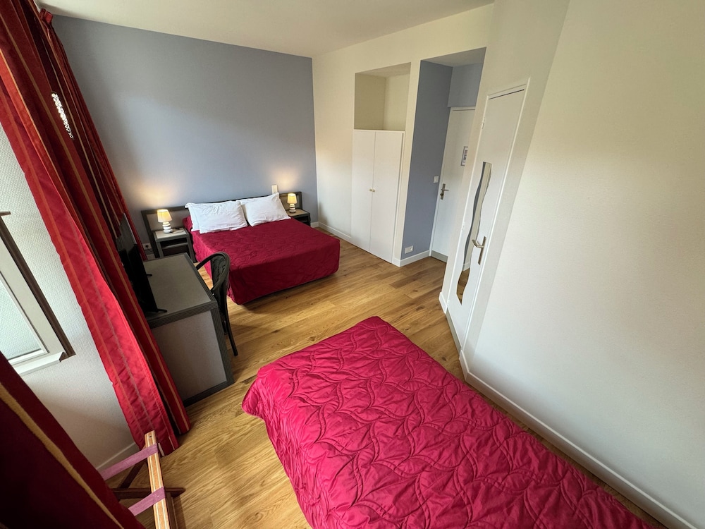HOSTELLERIE DES LAURIERS 5/30