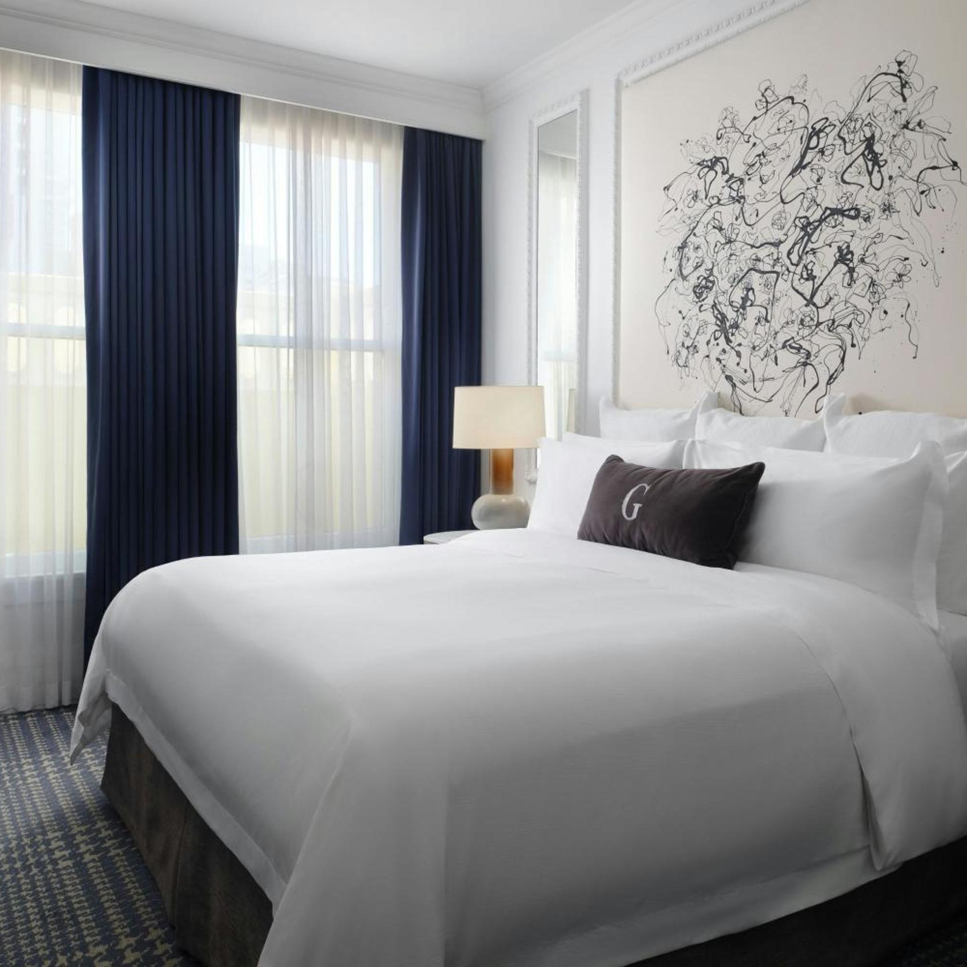 1 Bedroom, Landmark, Suite, King Bed