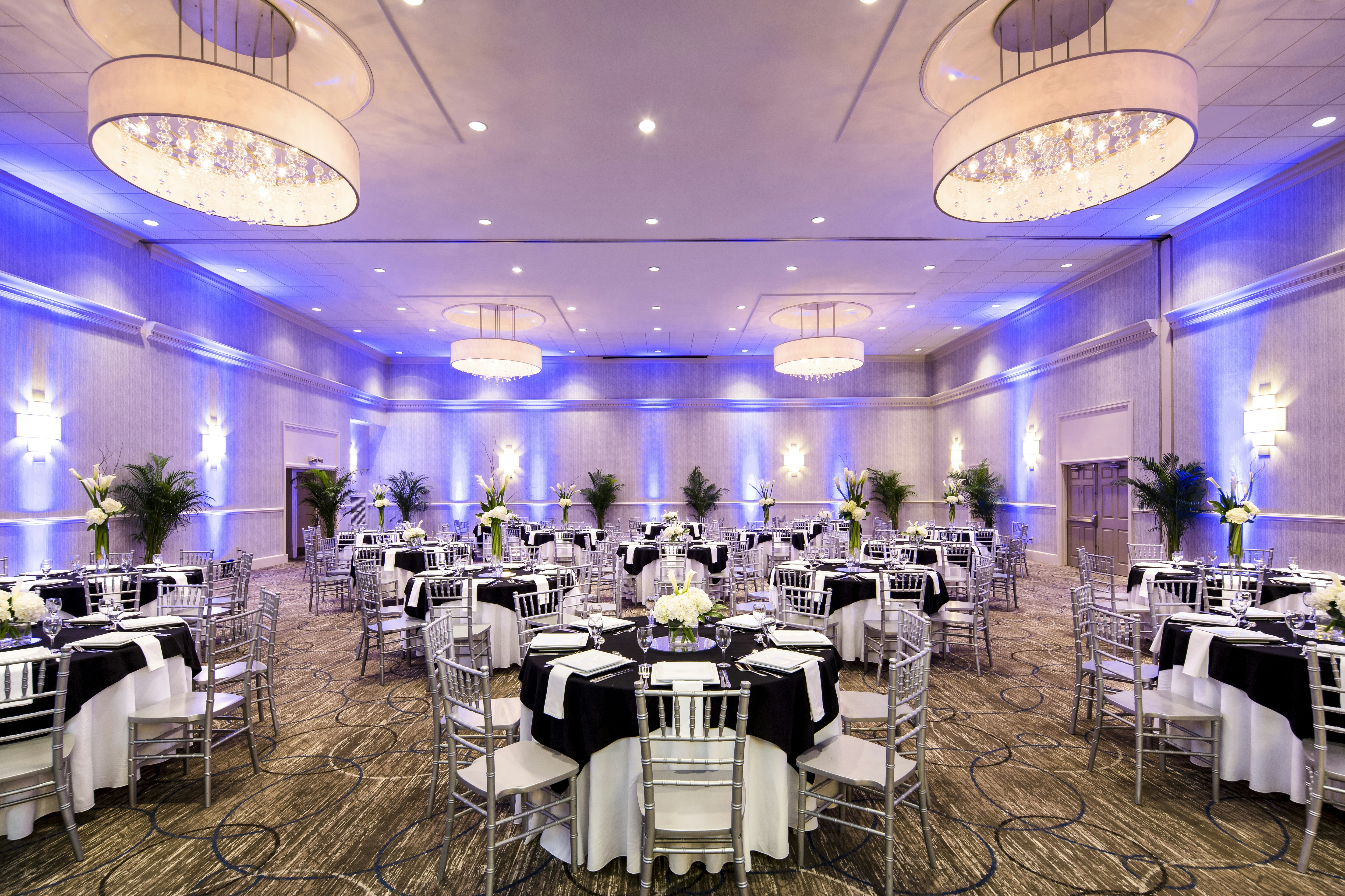 Doubletree By Hilton Hotel Jacksonville Riverfront 33/35