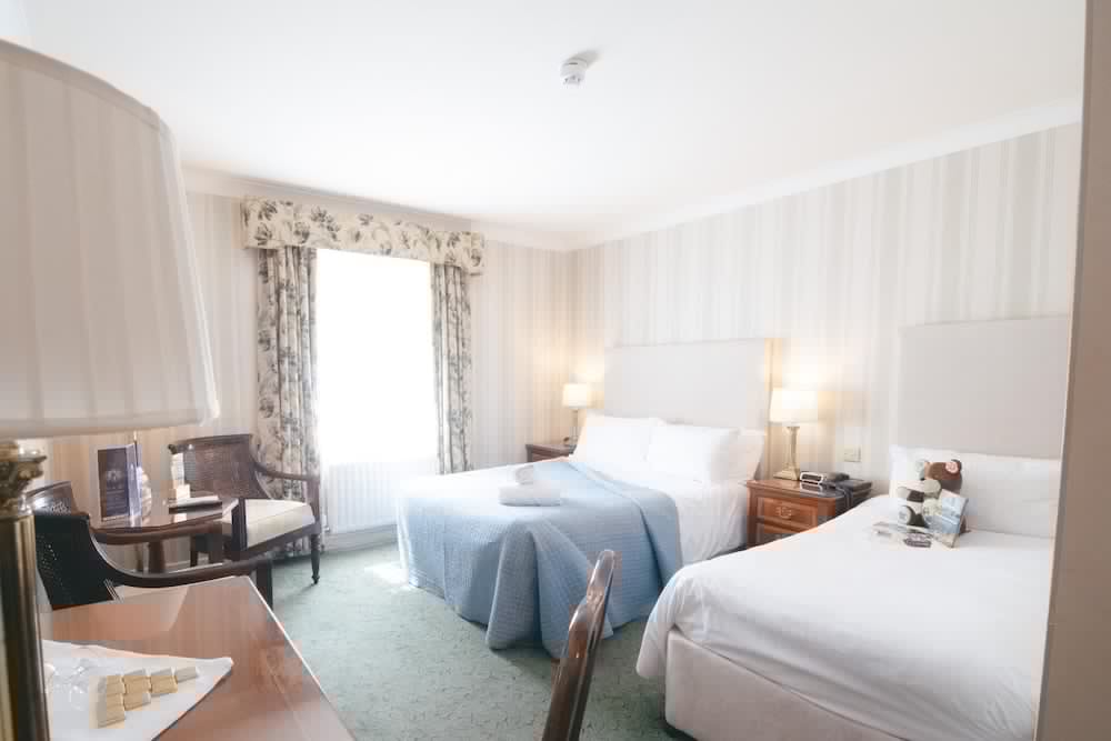 Abbey Hotel Roscommon 24/65