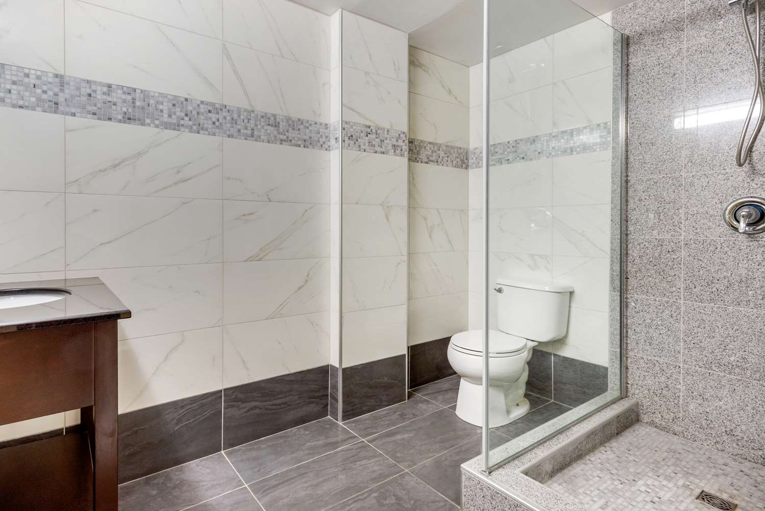 Quality Hotel Dorval Aeroport 59/59