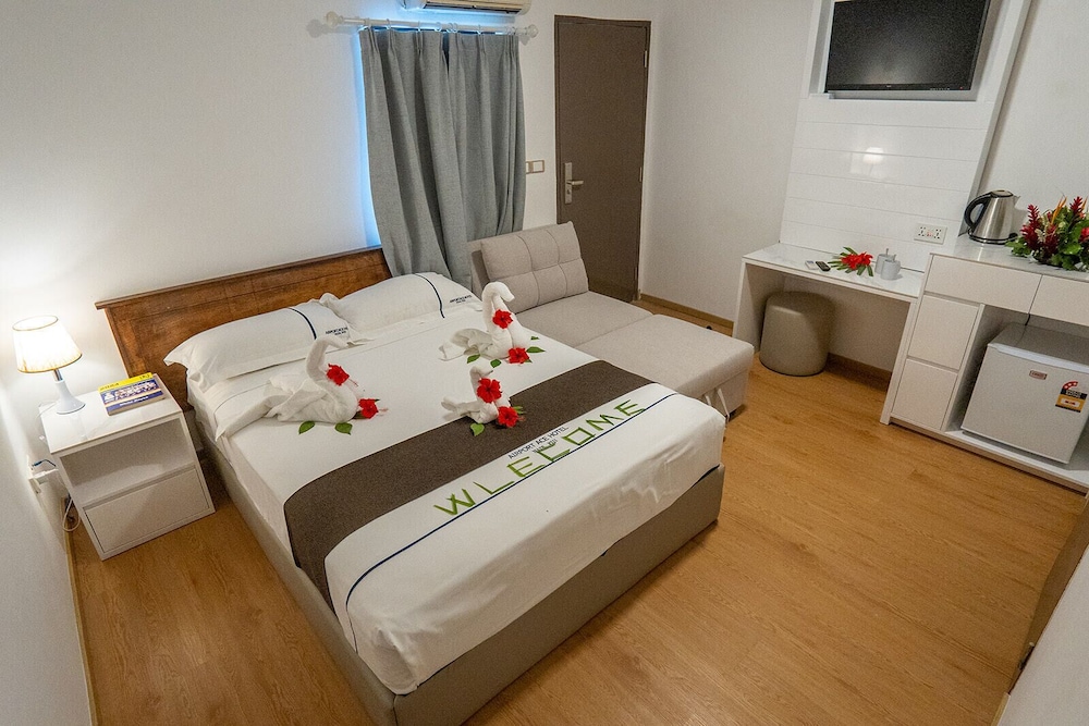 Airport Ace Hotel 23/66