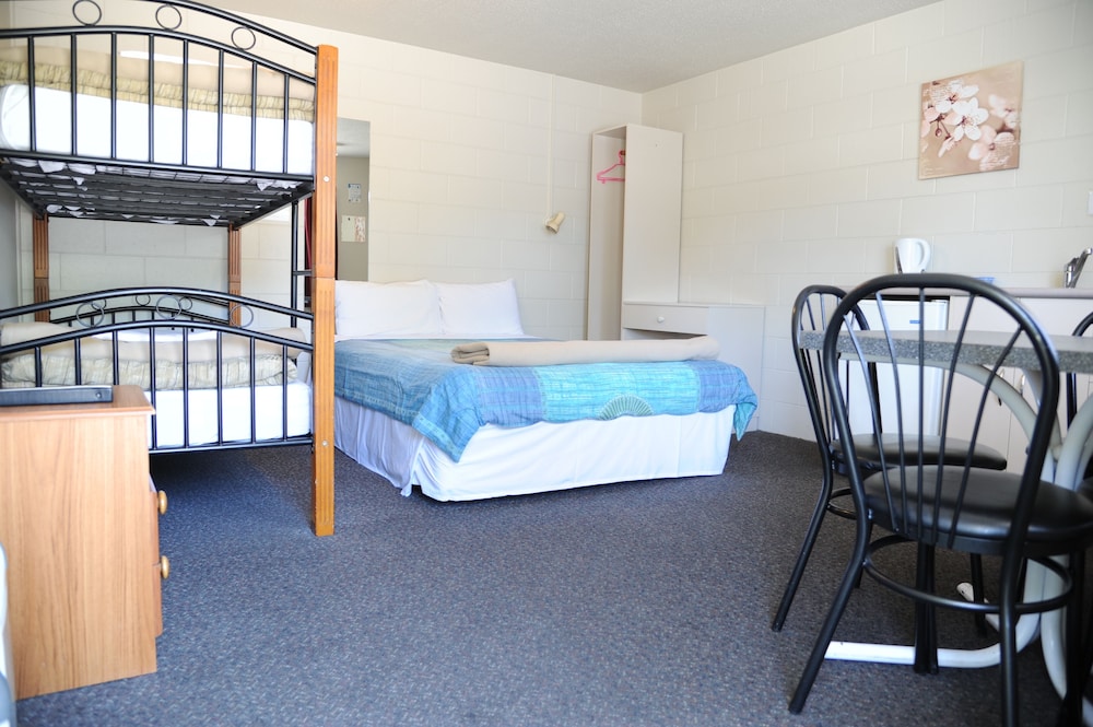 Blenheim TOP 10 Holiday Park 27/56