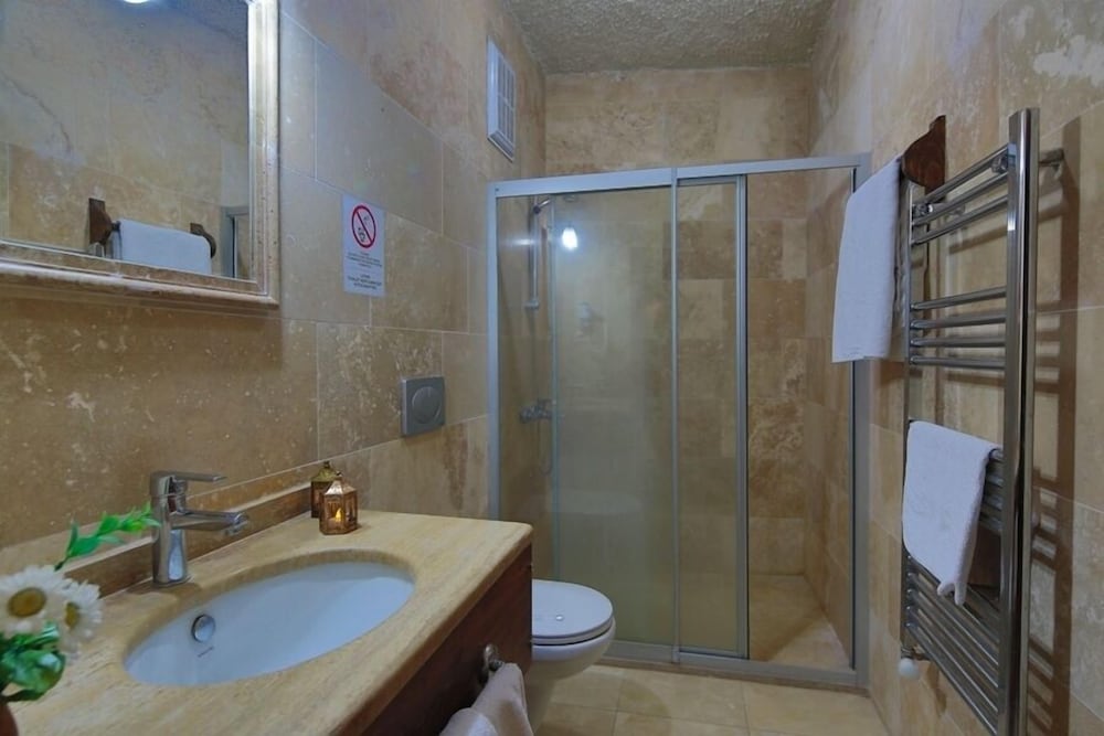 Jerveni Cave Hotel 47/47