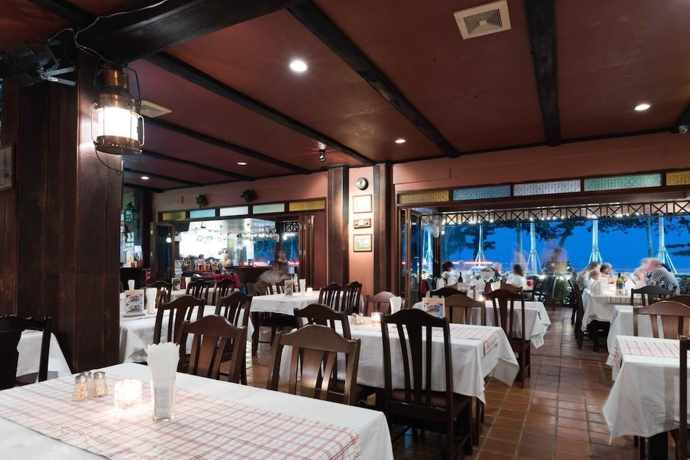 Jomtien Boathouse 35/56