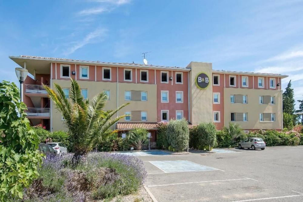 B&B HOTEL Salon De Provence in AIX EN PROVENCE