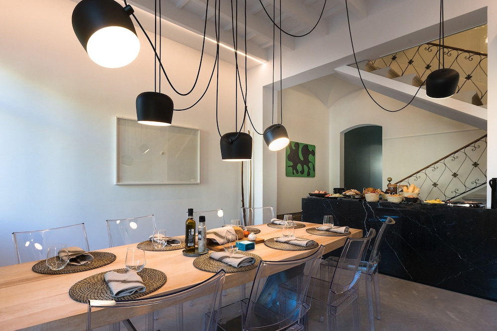 Sodium Hotel Boutique 36/50