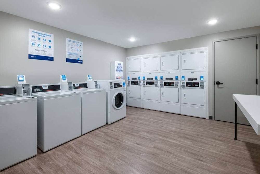 ECHO Suites Extended Stay by Wyndham Reno 53/72