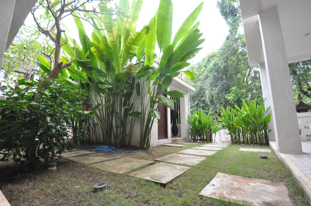 The Lokal Penida 24/32