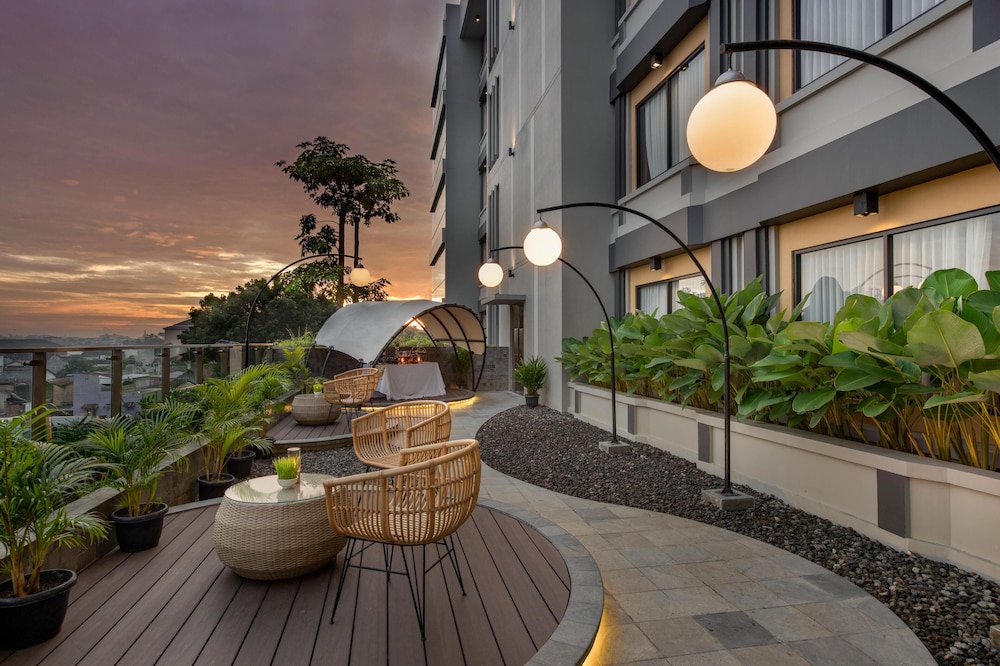 The Manohara Hotel Yogyakarta 65/67
