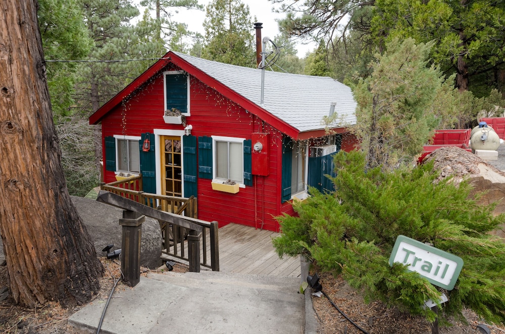 Idyllwild Bunkhouse 1/46