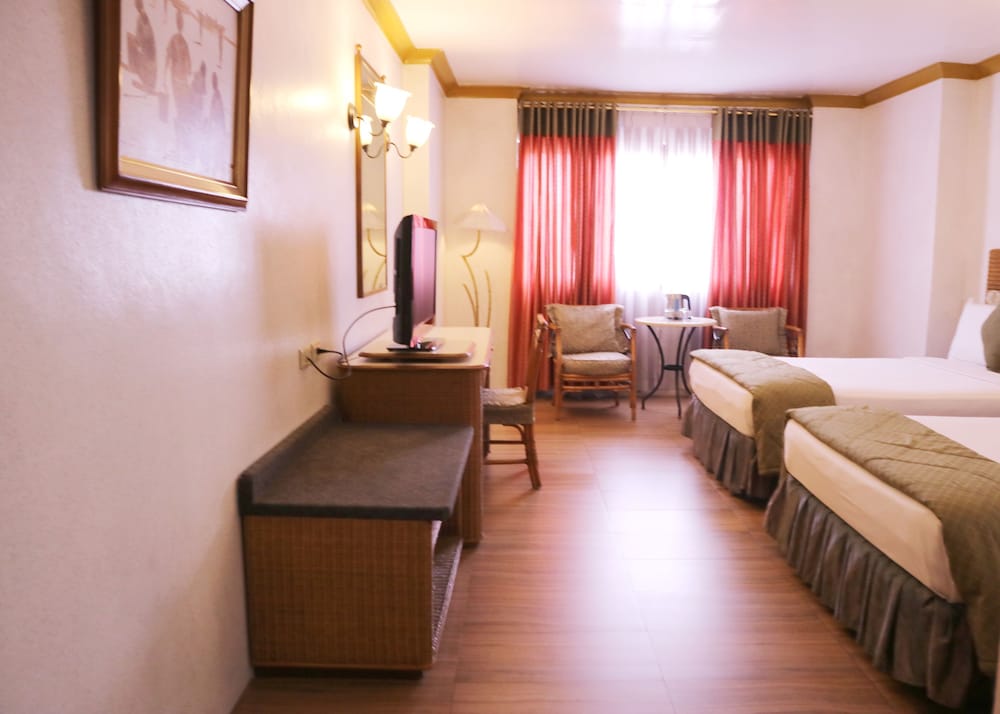 Golden Pine Hotel 20/41