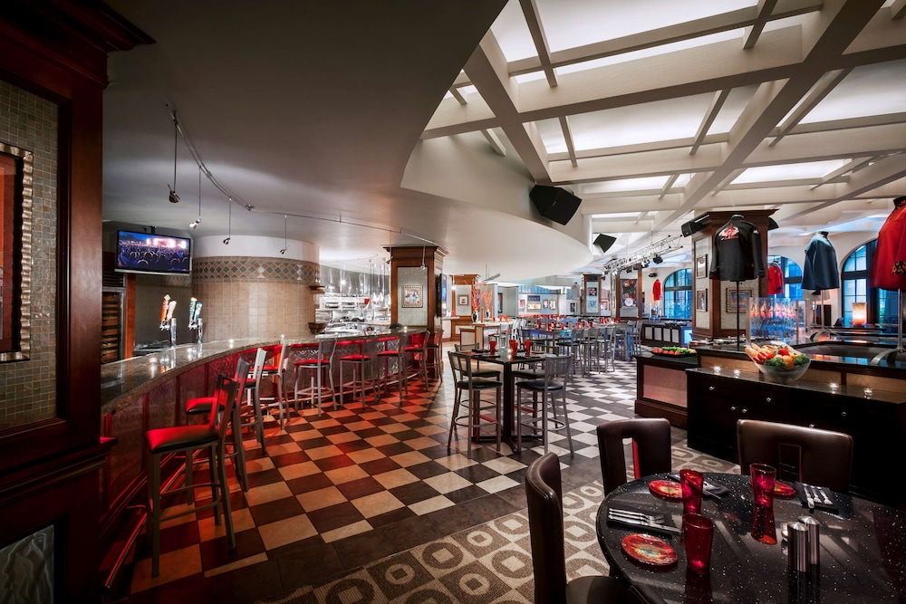 Universal's Hard Rock Hotel 46/69