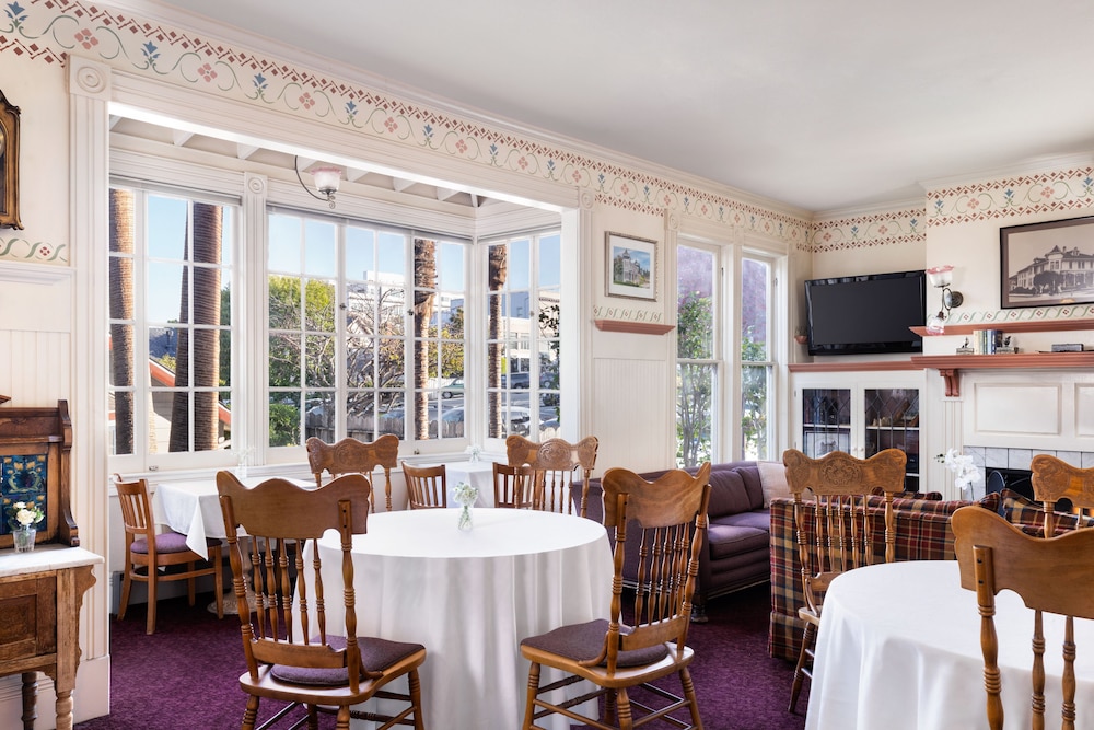 Centrella Inn 55/67
