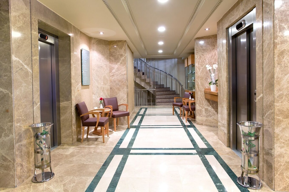Oran Hotel 39/62