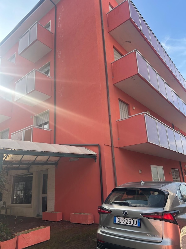 Hotel Aron 6/50