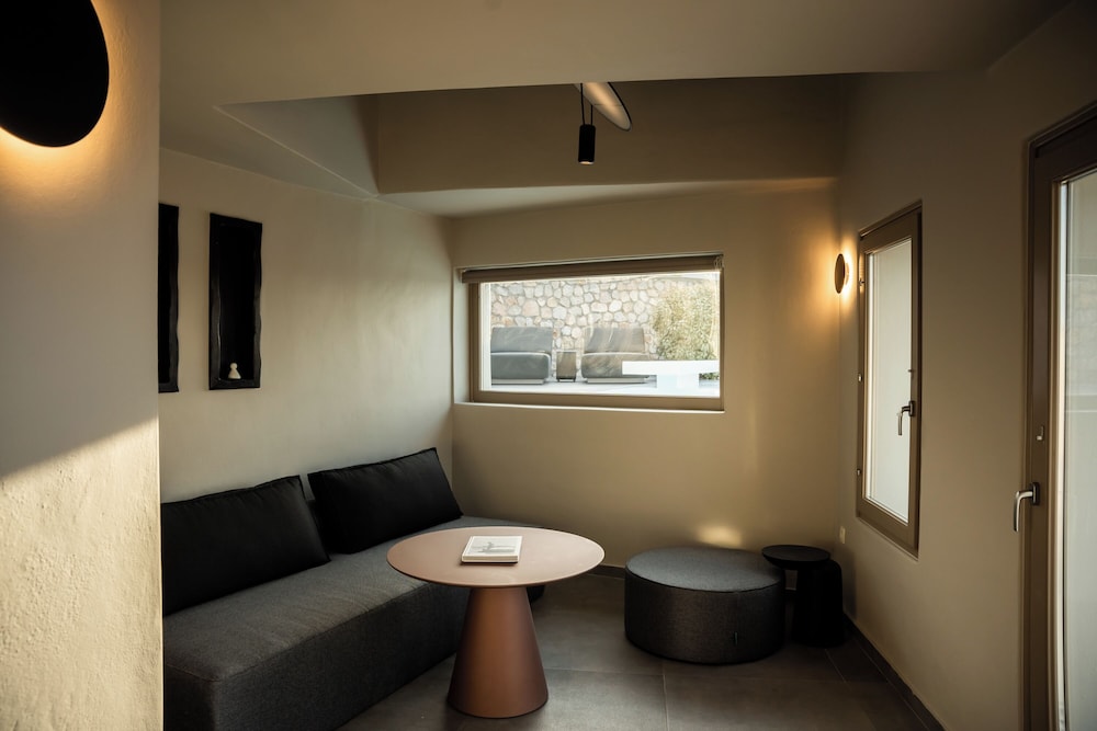 Black Diamond Suites Adults Only 28/50