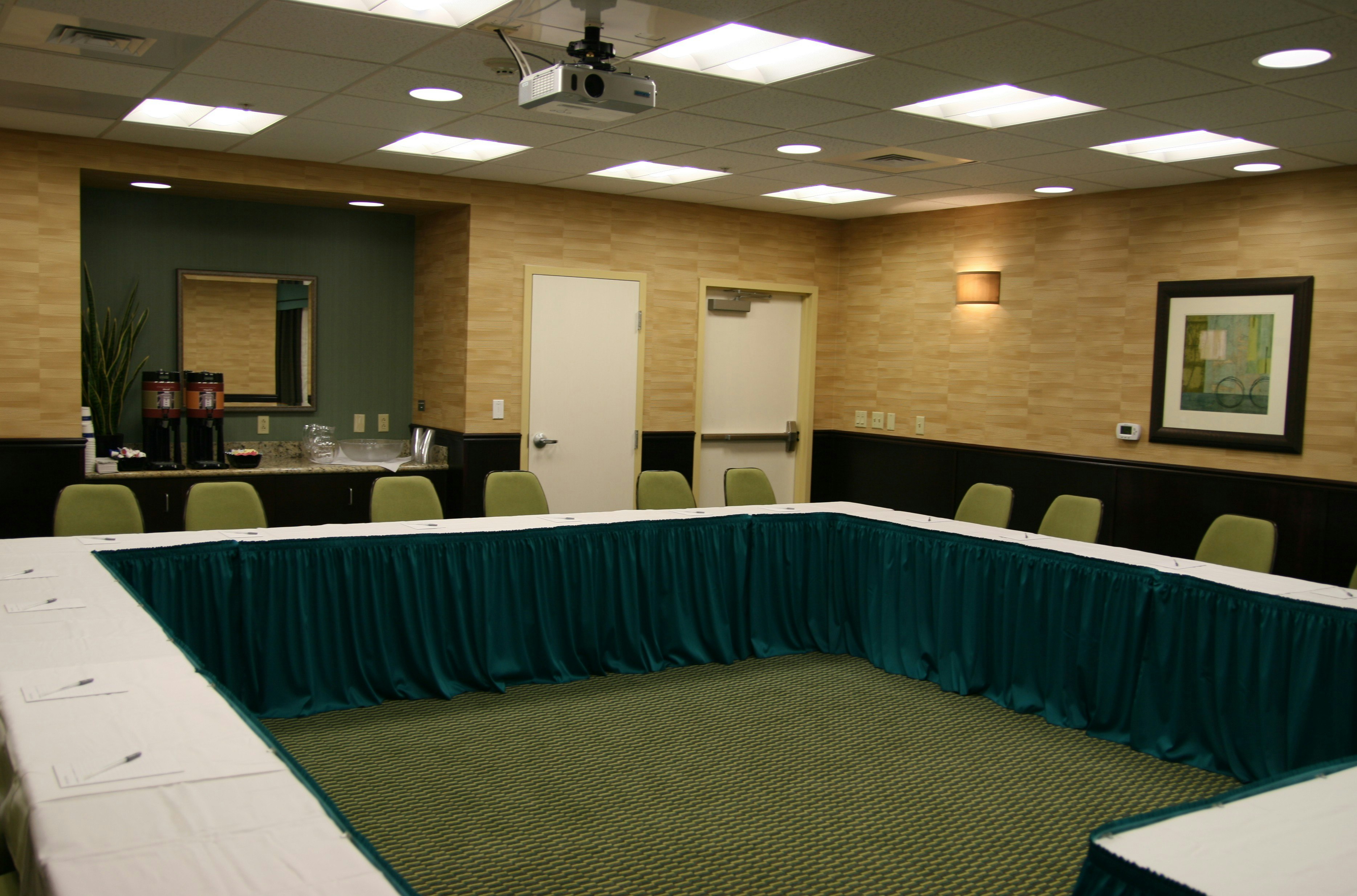 Hampton Inn Suites Austin Lakeway 64/69