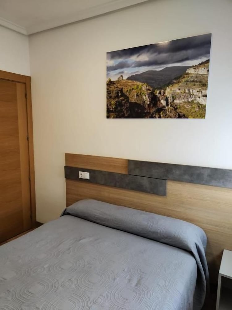 Hostal Rioja Condestable 20/48