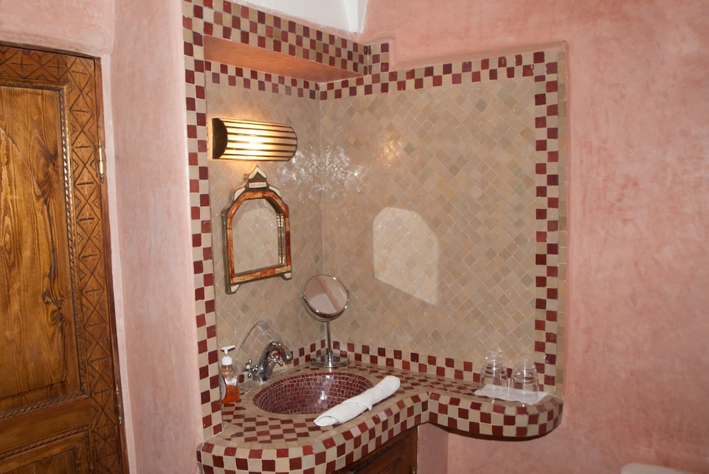 Riad Jonan 63/65