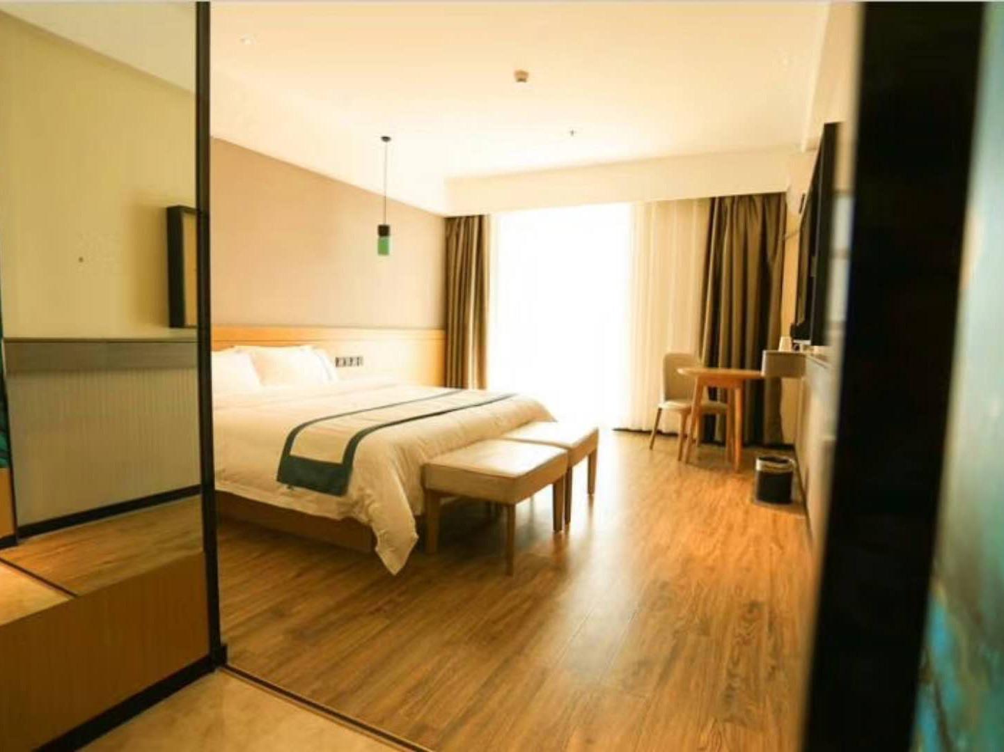 City Comfort Inn Xiantao First Middle School 23/52
