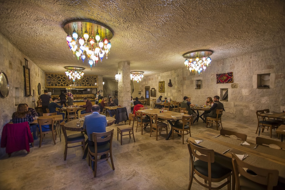 Hera Cave Suites 31/50