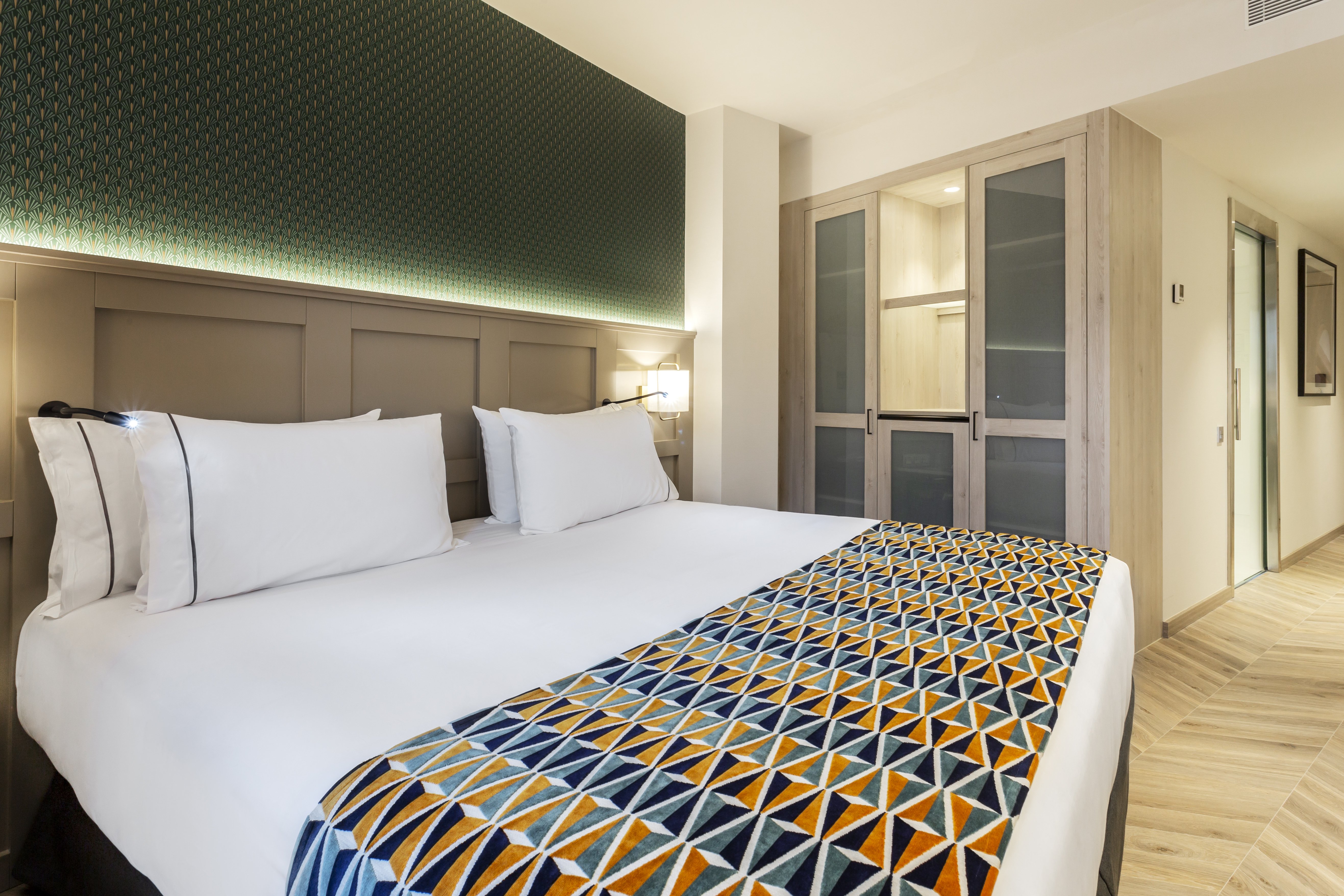 Eurostars Puerta Real 11/50