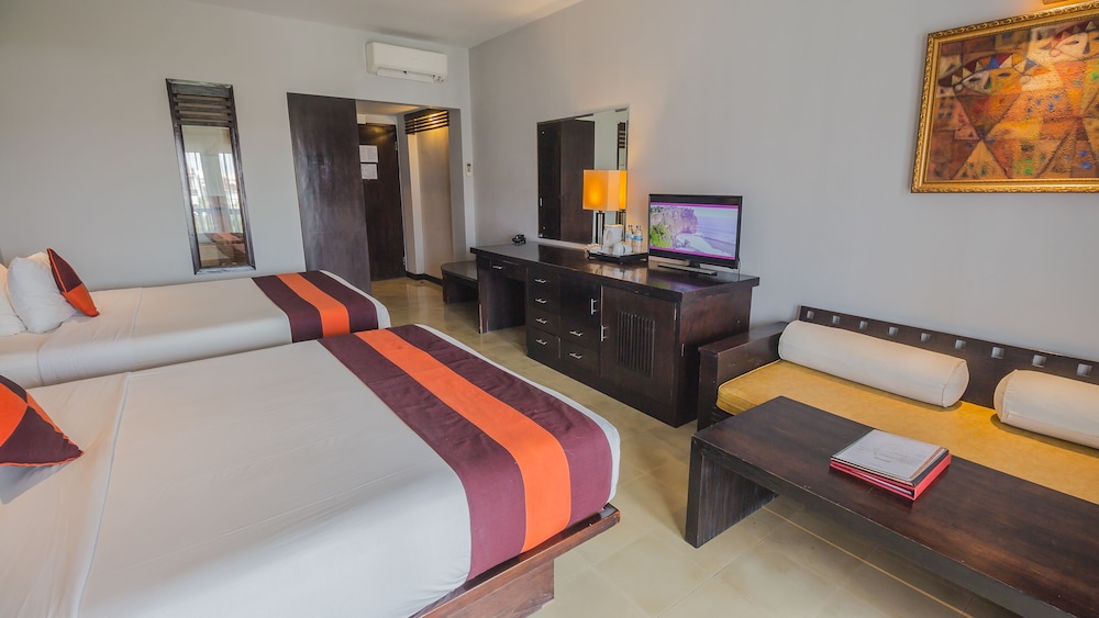 The Lokha Legian Resort and Spa 25/75