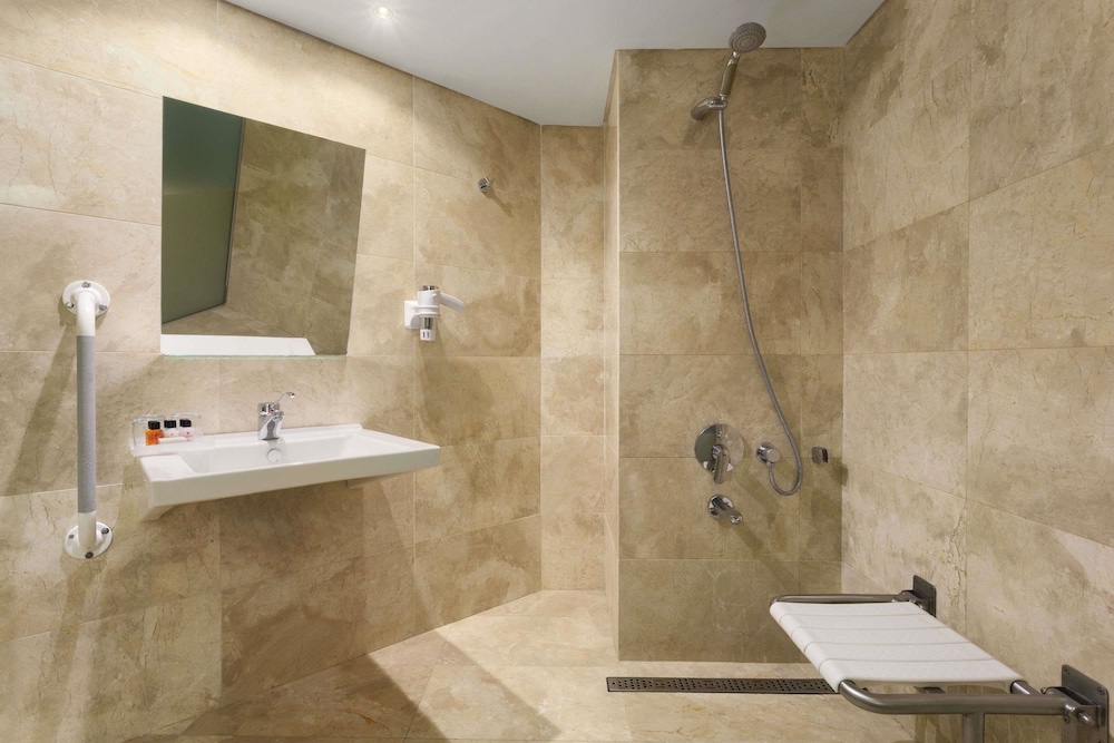 Ramada by Wyndham Istanbul Grand Bazaar 16/42